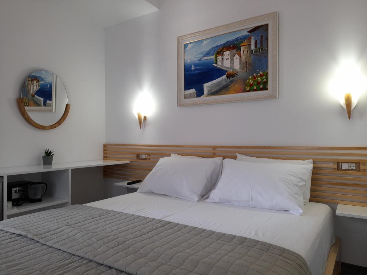 Anxhelos Hotel Himara Zewnętrze zdjęcie