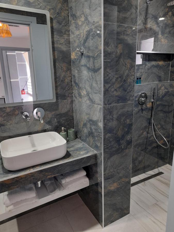 Anxhelos Hotel Himara Zewnętrze zdjęcie