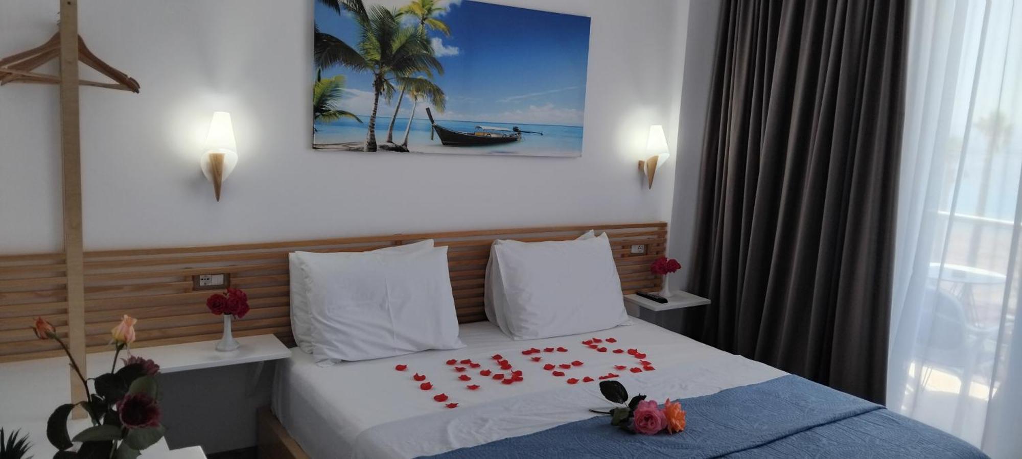 Anxhelos Hotel Himara Zewnętrze zdjęcie